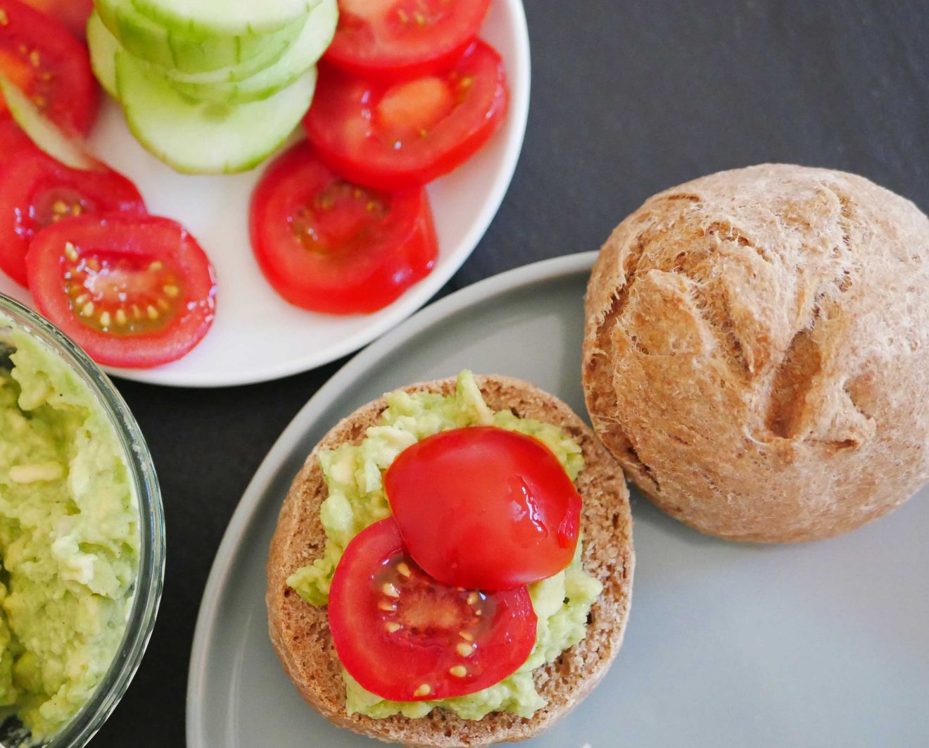 Für die ganze Familie: Knusprige Vollkornbrötchen einfach selbstgemacht ...