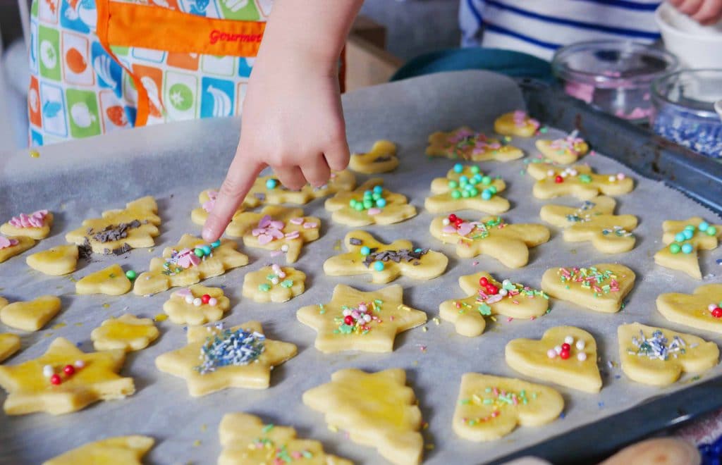 Backen mit Kindern: Butterplätzchen zum Dekorieren - https ...